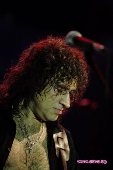 НИКОЛО КОЦЕВ и КИКИМОРА закриват Празничиния концерт