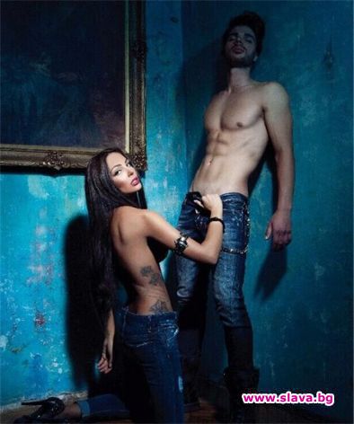 Мъжът с два пениса излива душата си в мемоари