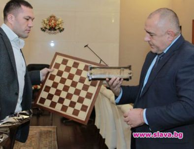 Кобрата дари Борисов с нов шах