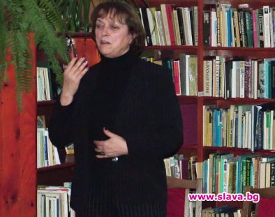 Надежда Захариева чака внук