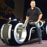 Мотоциклета от "TRON: Заветът" бе продаден за $77 хил.