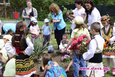 Звезди и деца дадоха старт на кампанията 