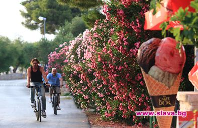 Как Хърватия приема равен брой туристи с нас, но прави 6 пъти повече нощувки и 10 пъти повече пари