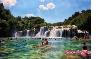 Как Хърватия приема равен брой туристи с нас, но прави 6 пъти повече нощувки и 10 пъти повече пари