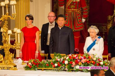 Катрин блесна в червено