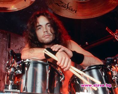 Почина бившият барабанист на Megadeath