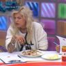 Жана отрови съквартирантите