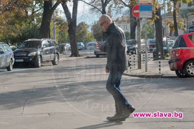 Рядков учи реплики на улицата