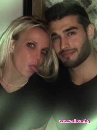 Бритни с гадже фитнес модел