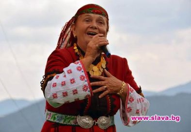 Кеба и Валя Балканска пеят на Varna Mezi