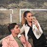 Тита показа гаджето си