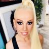 Луна на антидепресанти заради раздяла преди шоуто