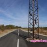 Ел. стълб стърчи насред новия път Славовица - Ветрен