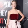 Емили Блънт в рокля на Oscar de la Renta