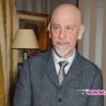 Джон Малкович палува от името на Уайнстийн