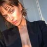 Драстична промяна: Ирина Шейк с къса коса