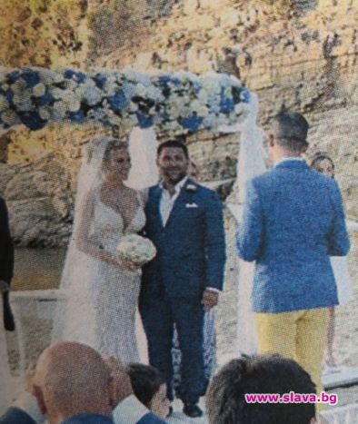 Антония Петрова се омъжи в рокля за 20 бона