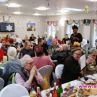 Мама изхарчи хиляди за коледна вечеря за самотни