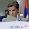 Сръбската премиерка Бърнабич ще става "баща" 