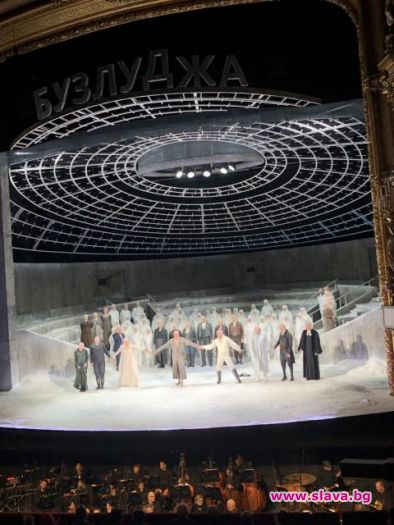 Чинията на Бузлуджа кацна на сцената на операта в Брюксел