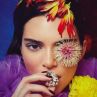 Кендъл Дженър в цветна феерия за Vogue