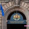 Раздават безплатно мляко, кашкавал и ябълки пред МС и МЗХГ