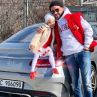 Д-р Енчев подбира дрехите на щерка си