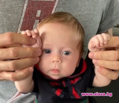 Енрике Иглесиас с очарователно бебешко видео