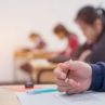 Отпускат 250 лв. за семейства с деца в 8 клас