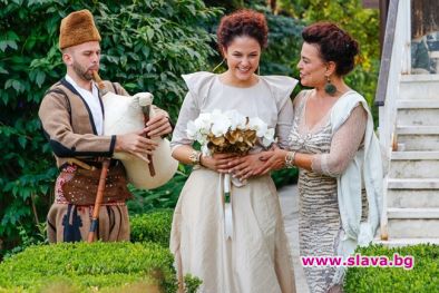 Дъщерята на Никола Гюзелев чака бебе