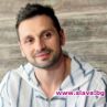 Александър Сано облича затворническа униформа