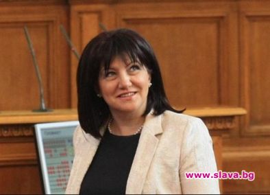 Караянчева в плен на чара на момчета от НСО: Депутати