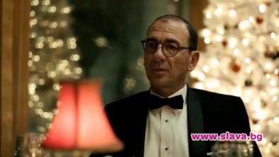 Димитър Маринов разчиства хотелската стая на Дензъл Уошингтън