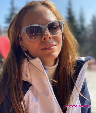 Звездата от Братя Йоанна Темелкова за първи път на ски