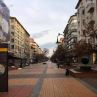 Затваряне и в София от понеделник, не от петък. Храна при дистанция не може, но тълпи в Джъмбо forev