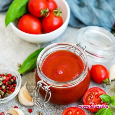 Какво се крие в кетчупа и защо е позволено да не бъде от домати