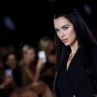 Дуа Липа изгря и на модния подиум, появи се в дефиле на Versace