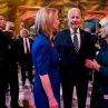 Байдън си пусна ангелите пред Камила, тя разказа на всички колко звучно и дълго