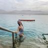 Елена Данова на урок по гмуркане за Мис Вселена
