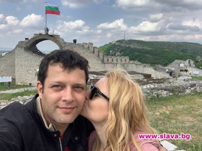 Синът на Ваня Костова показа новата си жена