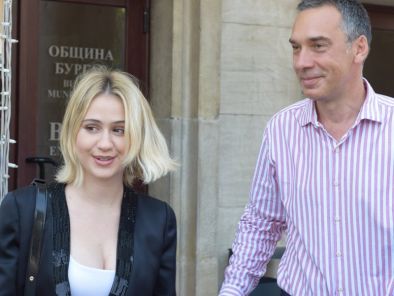 Бакалова с бургаска премиера
