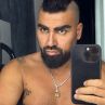 Азис шокира с нова пънк визия, създадена собственоръчно