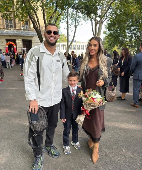 Благо на почивка с новата, докато Златка Райкова и Карен изпращат сина му на училище