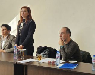 ИИ – рискове и ползи: Дискусия за бъдещето с ученици от Самоков
