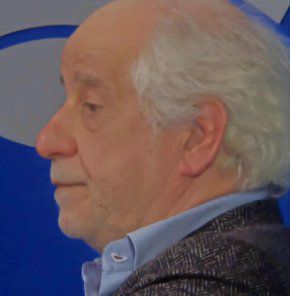 Никога не съм играл близък до мен самия персонаж: Тони Сервило
