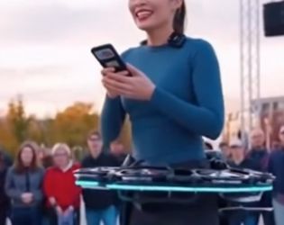 Уау! Дронове, монтирани на кръста! Нов невероятен начин за придвижване!