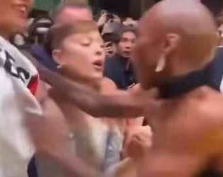 Ариана Гранде бе нападната от посетител на премиерата на „Wicked: For Good“