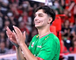 100 000 долара годишна заплата за Мони Николов в Русия