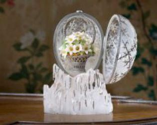 Яйце на Фаберже, изработено за последния руски цар, счупи аукционен рекорд