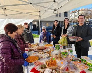 Част от Коледа – празничният базар отвори врати